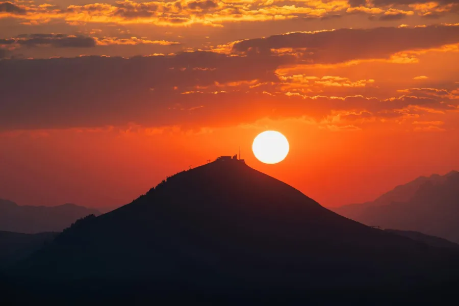 AI-driven sales enablement strategies that close deals